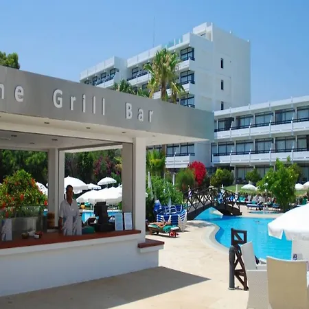 グレシアン ベイ 5* アヤナパ