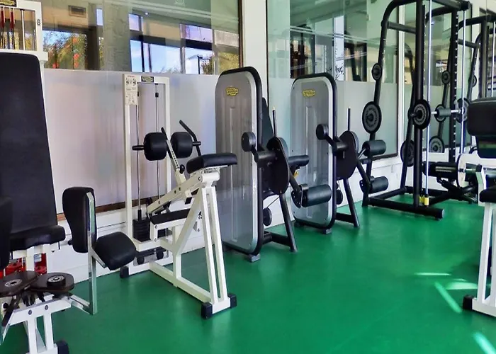 Grecian Bay אתר נופש 5*