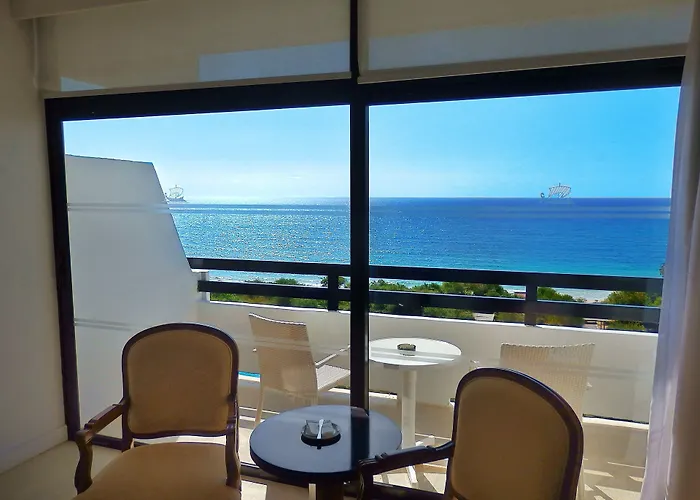 Grecian Bay איה נאפה