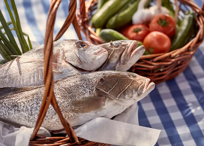 منتجع Grecian Bay 5*