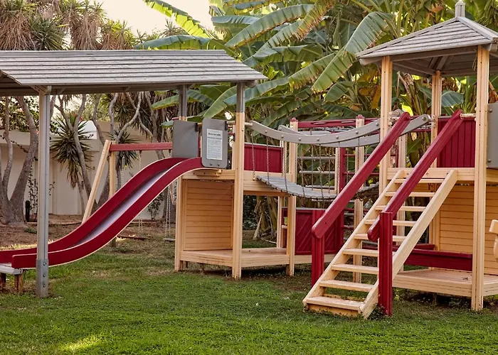 Grecian Bay אתר נופש 5*