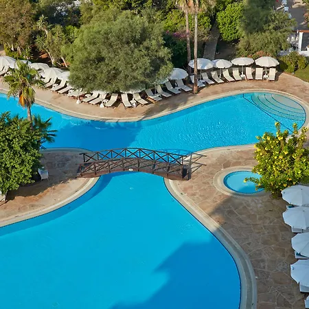 Grecian Bay Resort 5*