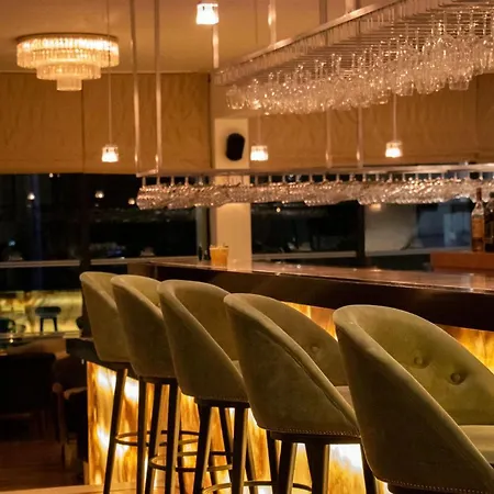 古希腊湾酒店 5* 圣纳帕