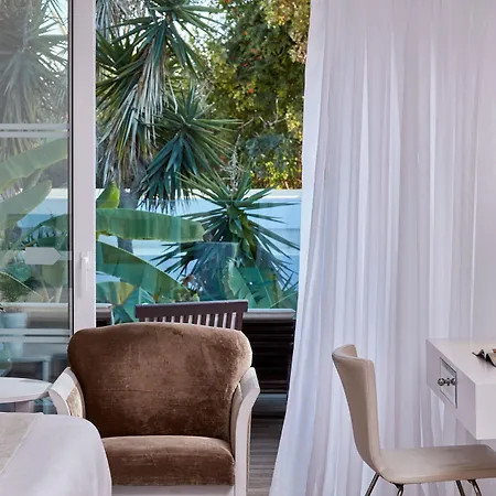 Resort Grecian Bay