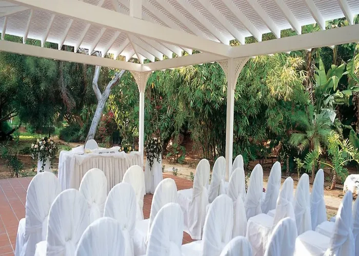 Grecian Bay Resort 5*