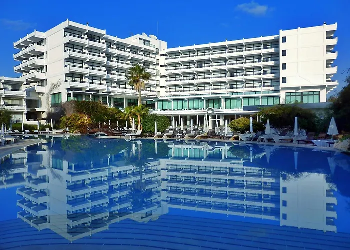 Grecian Bay Resort 5*